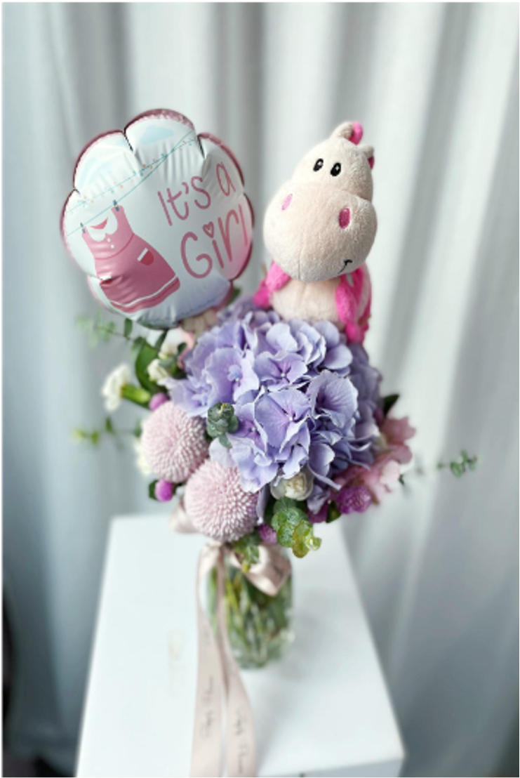 WB06 - A Little Hug in Blooms