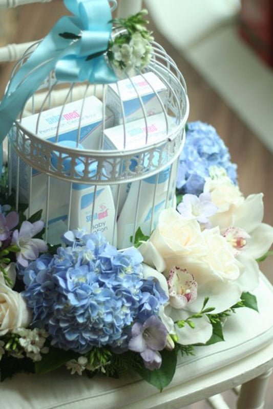 WB 30 -Birdcage Baby Blooms