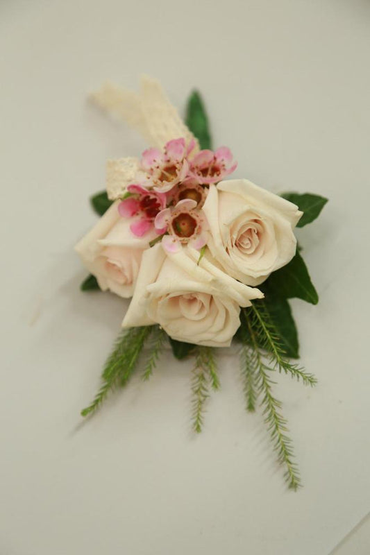 Champagne & pink boutonniere